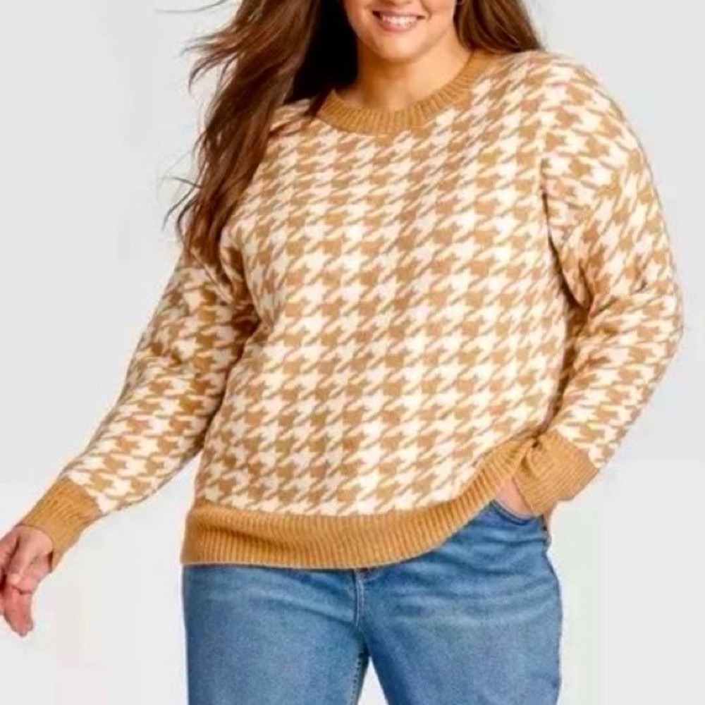 Ava & Viv Tan/White Knit Chunky Houndstooth Crewneck Sweater